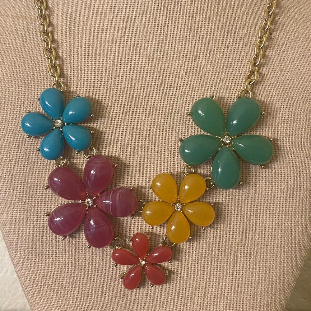 Gorgeous Blossom Colors Statement Necklace